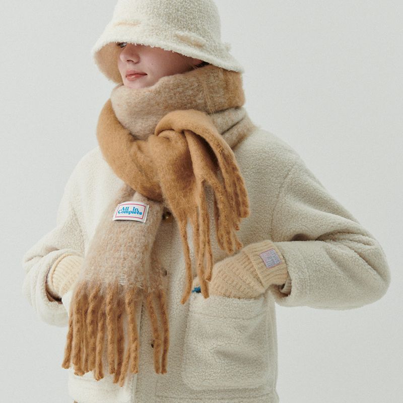 ALLINCOMPLETE(オールインコンプリート)の「Half&Half Chunky Muffler (Beige & Sand)(Fashion Accessories)」