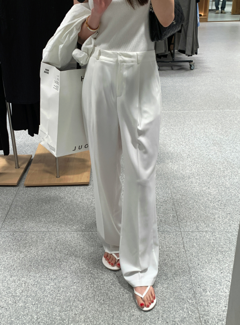 FINLEU（フィンル）の「[Lè made] Lè made サマーピンタックスラックス / 6 colors（パンツ）」