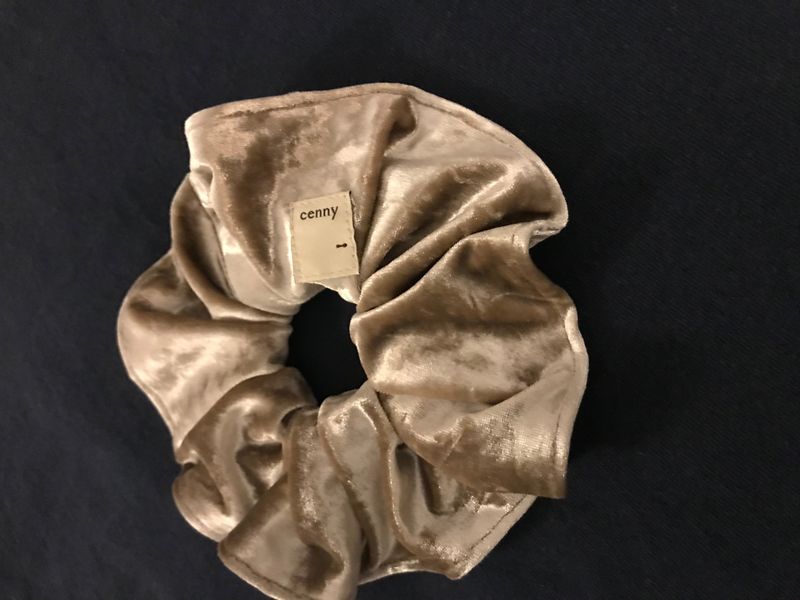 Vintage Hair Ruffle - Taupe beige velvet