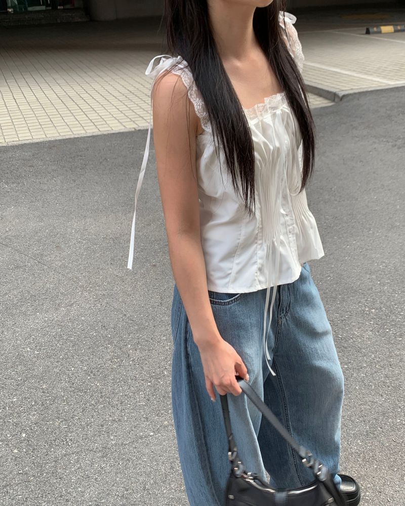 kyoive(コイブ)の「Lace pintuck blouse(Tops)」