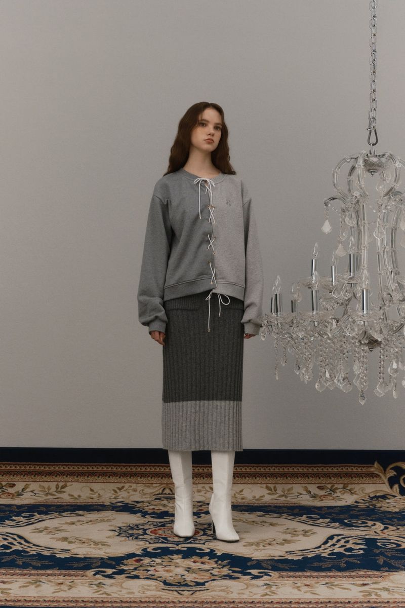 Elizabeth sweatshirt