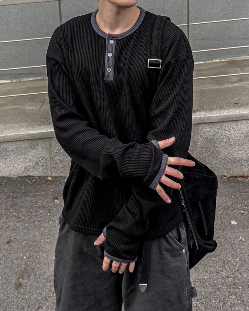 Fingerhole Henley Neck Waffle Ringer T-shirt