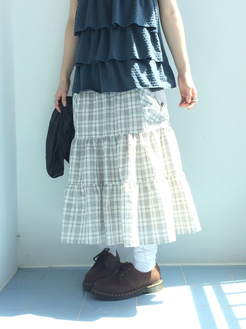 cream checkered pocket skirt