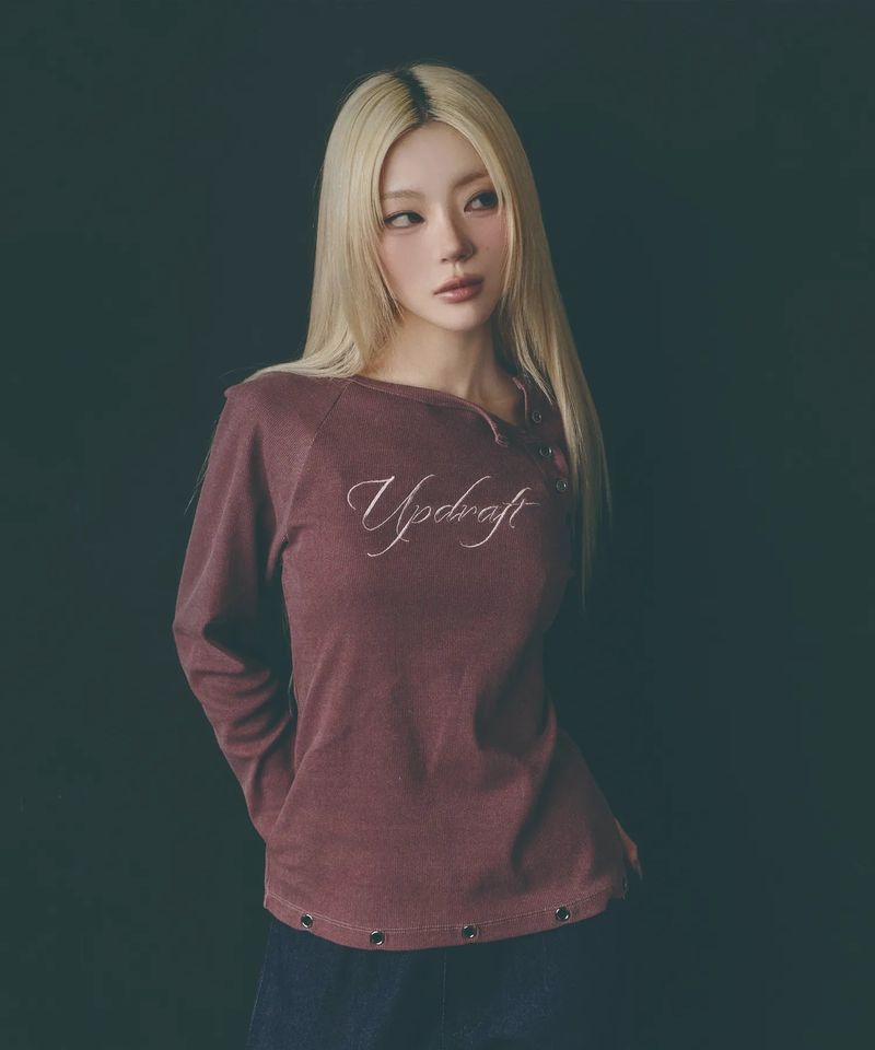 UPDRAFT（アップドラフト）の「ピグメント ボタン ヘンリー ロングスリーブ [Vintage burgundy]（トップス）」