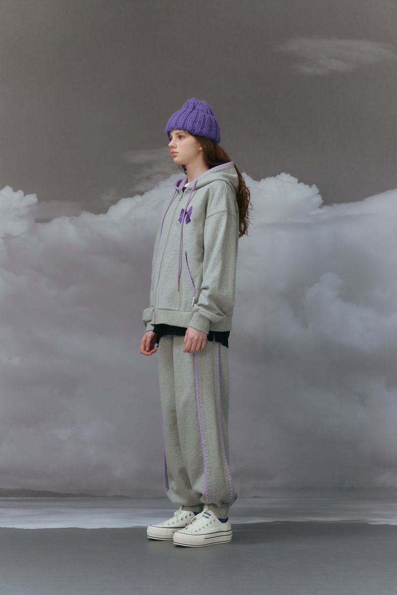 Embroidery pants