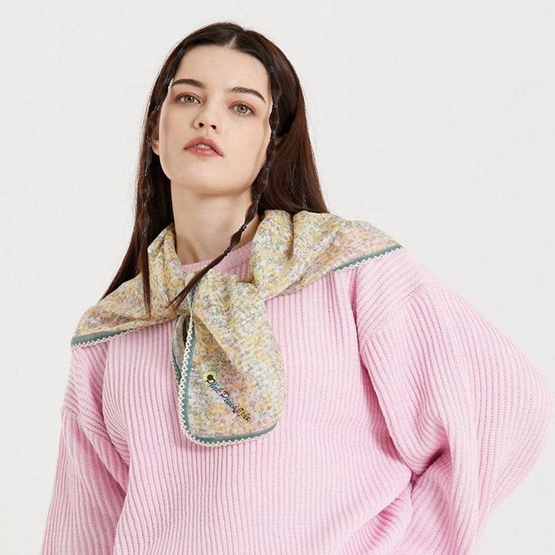 FLOWER EDGE SCARF