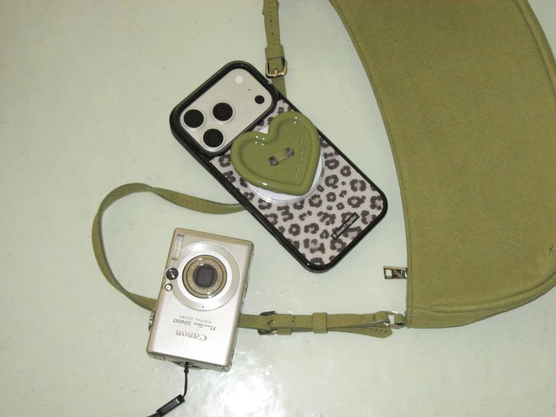 Wild Leo phone case (Mocha Gray)