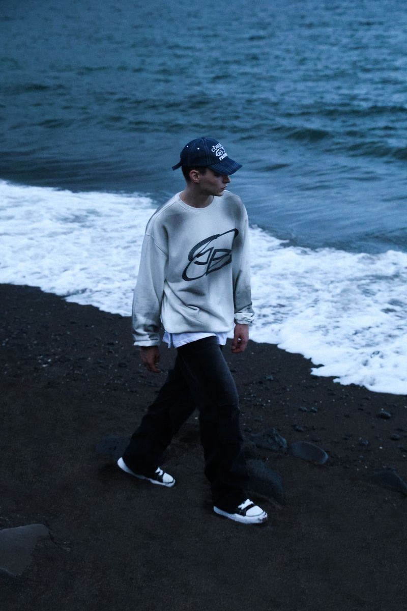 Dirty Washing String Sweatshirt