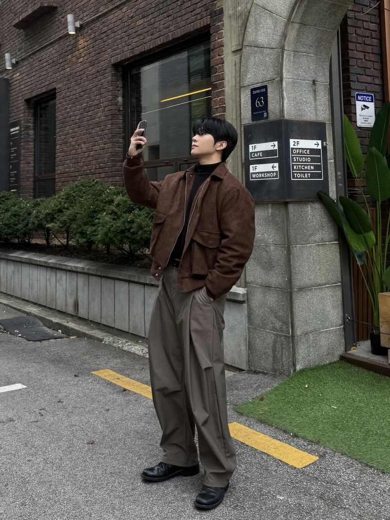 (fleece ver) Unbalanced pintuck curved pants