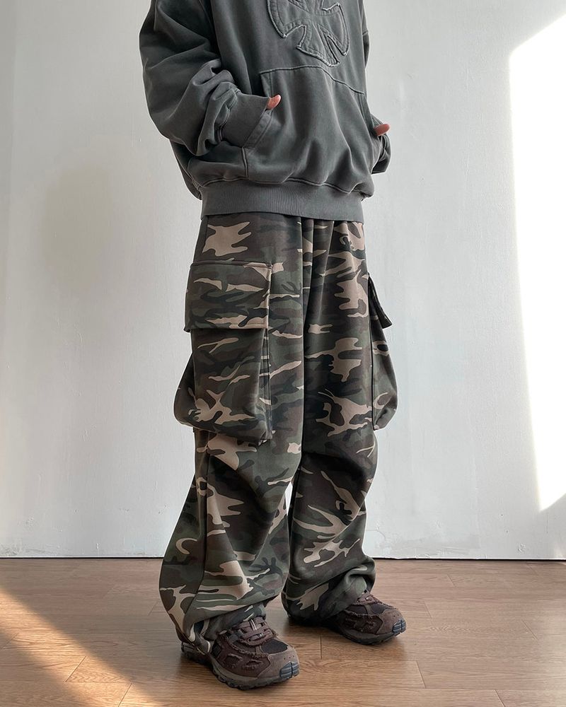 Camo Balloon Napping Sweatpants