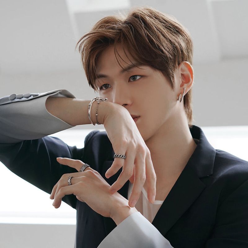 [KANG DANIEL] [S925] Stones Cuban Ring (black silver)