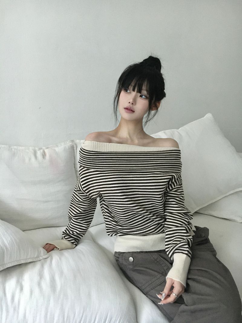 button kitty knit