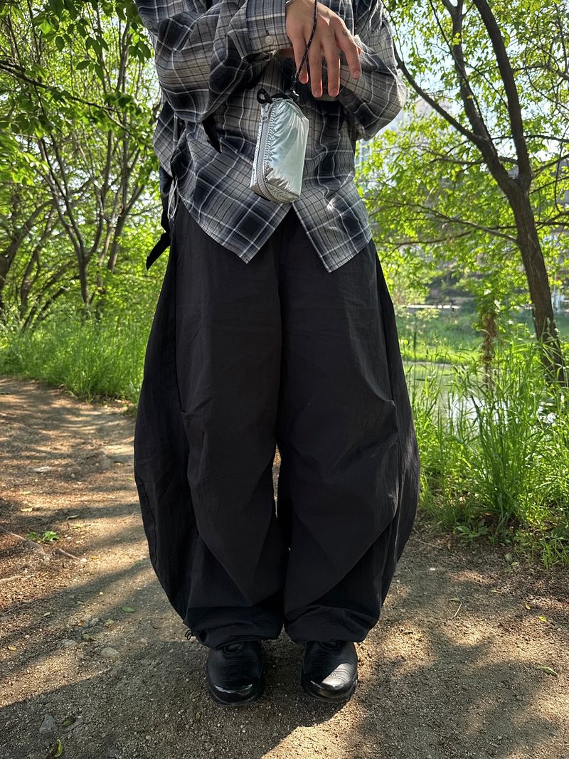 DISCERNMENT（ディサーンメント）の「Tart Pintuck Wide Balloon Pants 3C（Pants）」