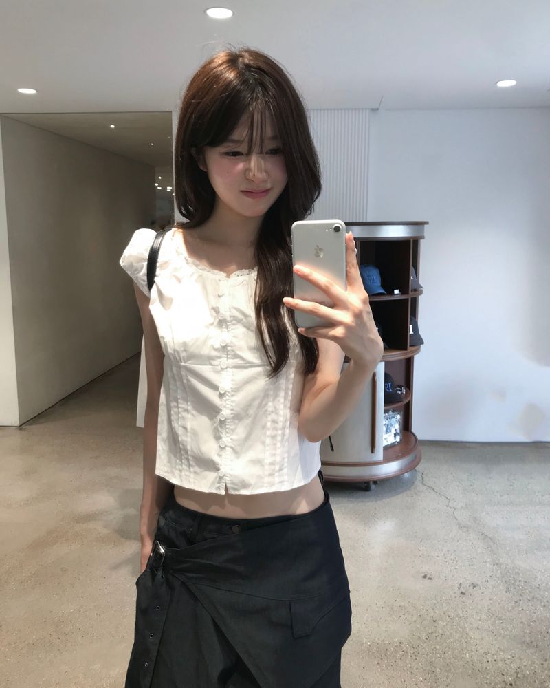 Shirring pintuck puff blouse
