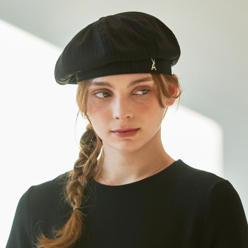 VA Cubic Stud Octagon Beret / Black