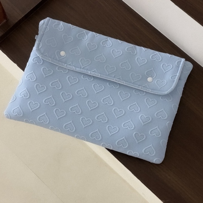heart ipad pouch (sky-blue)