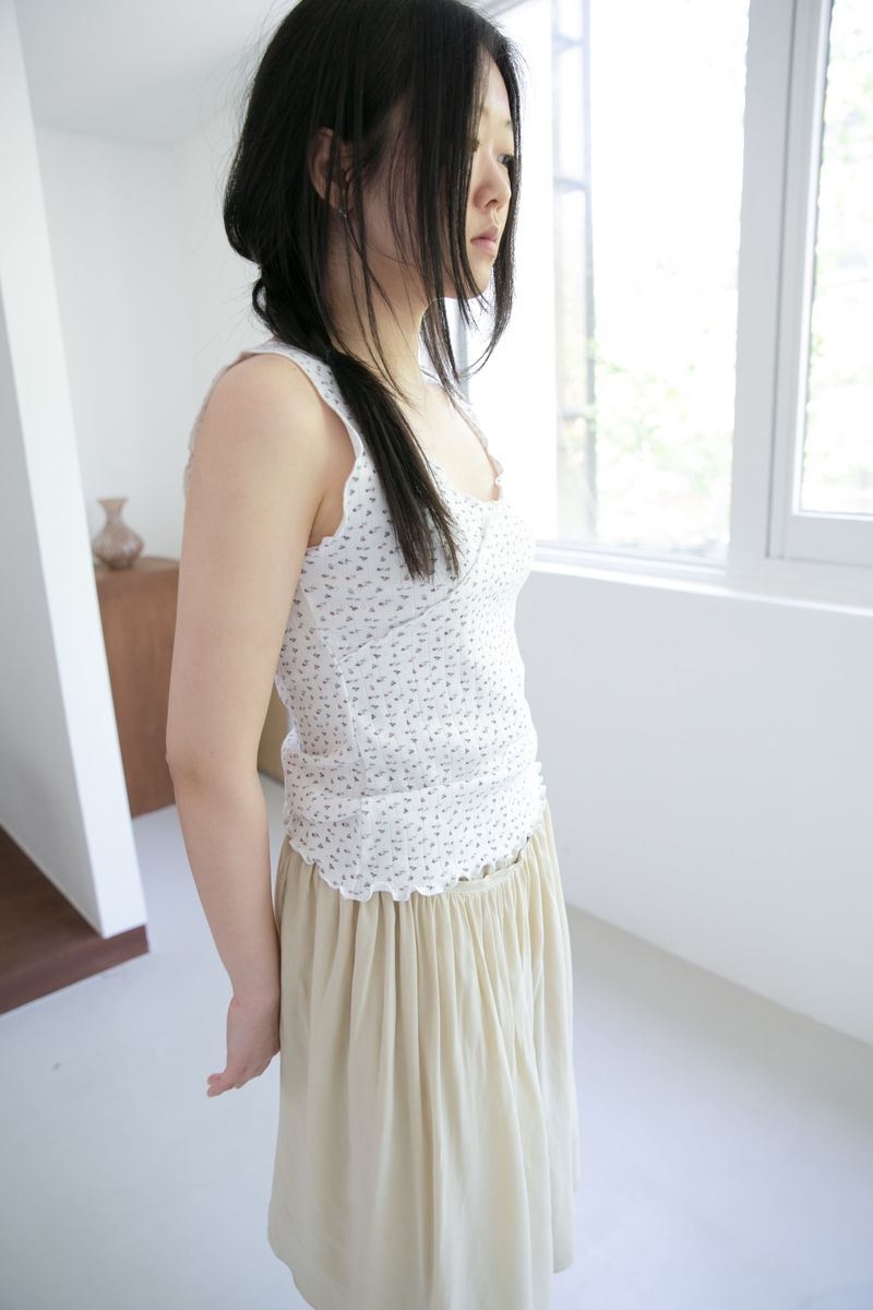 fine flower punching sleeveless top(2colors)