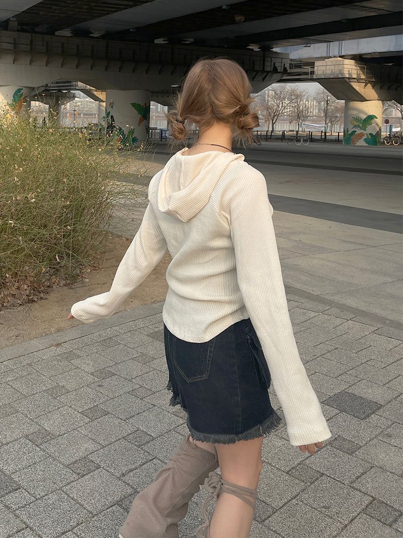 Waffle cut diagonal knit hood