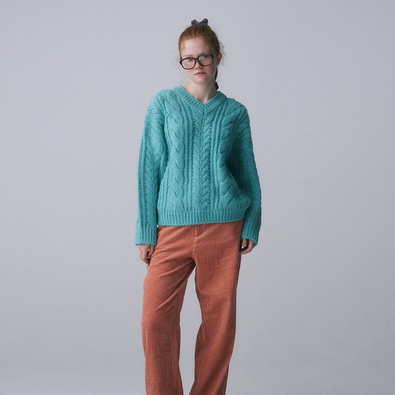V-NECK CABLE KNIT PULLOVER, BLUE