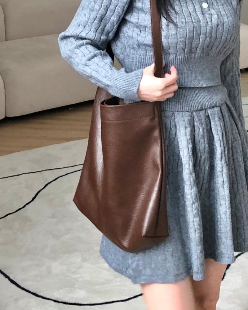 Pier shoulder bag