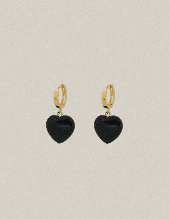 partez（パルテ）の「ブラックオニキスハートピアス ゴールド（アクセサリー）」