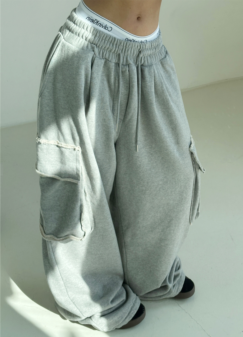 RAW EDGE + BIG POCKET CARGO + HEM STRING🩶🤍🖤 - 3 COLORS