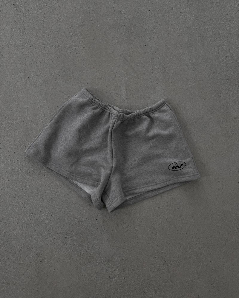MATTEVEIL（ マットヴェール）の「8PMショーツ イン グレー（パンツ）」