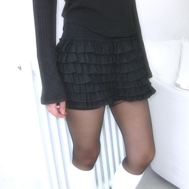 Radio Pacific（ラジオパシフィック）の「Layered Ruffle Shorts（Skirts）」