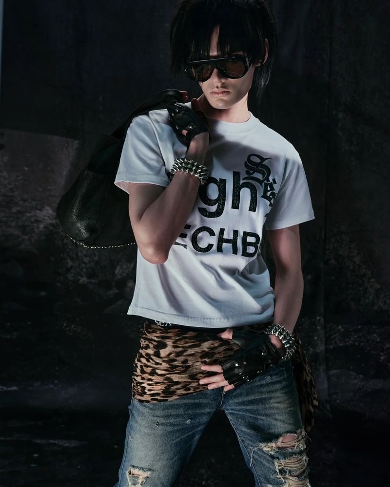 "BBY TECHB0Y" T SHIRT