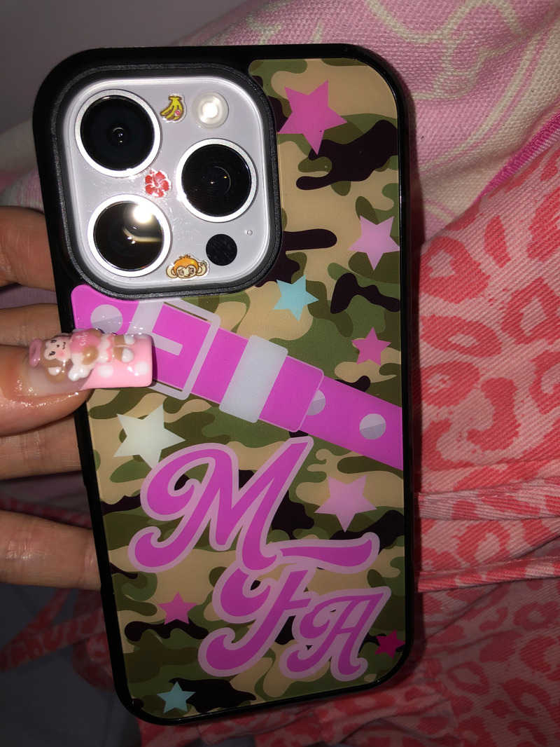 MAFAVARCHIVE(マイフェイブアーカイブ)の「stud belt camo glass case(Smartphone Accessories)」