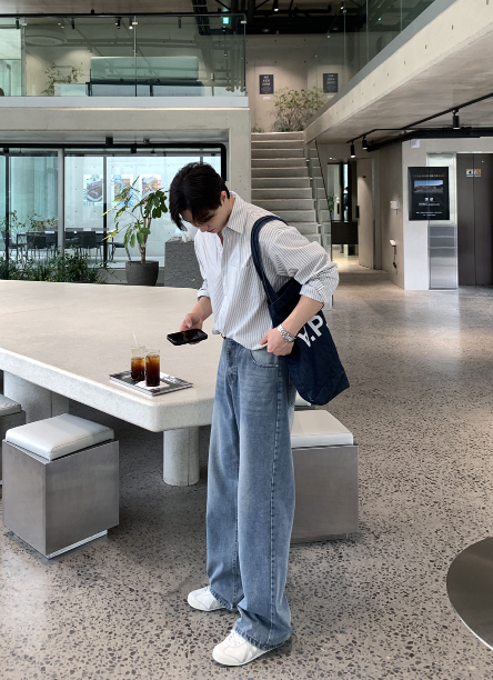 LOOKPLE（ルックプル）の「ネシスウォッシュドワイドデニムパンツ（パンツ）」