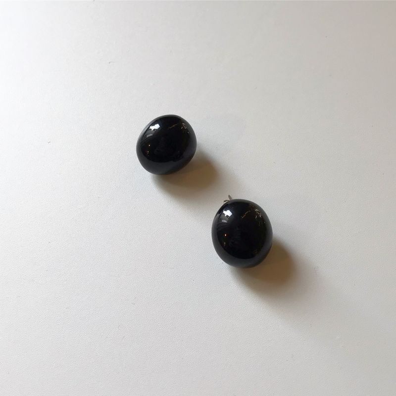 oar（オーエーアール）の「Formica Pebble earring  [Black]（Accessories）」