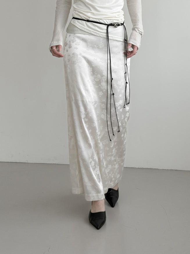 mnem（ムネム）の「Rose Jacquard Satin Long Skirt（Skirts）」
