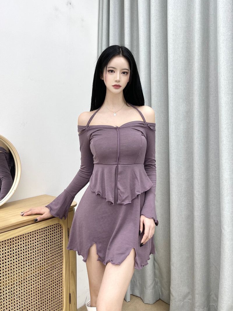 793. Kira halter off slit mini ops (2color)