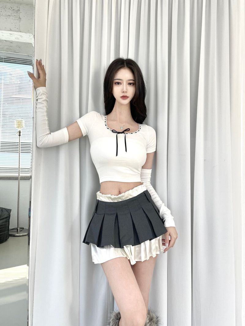 1131. Satin layered mini pleats sk