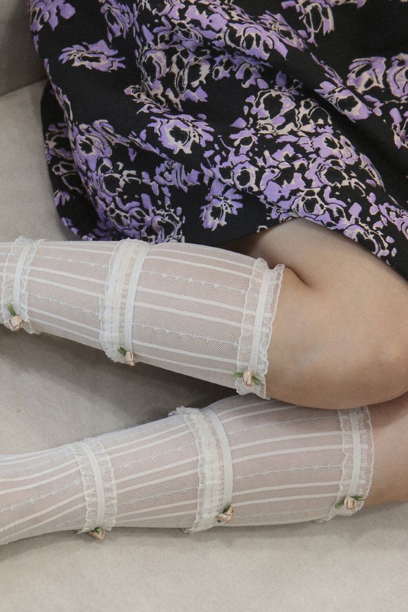 mini flower half stockings (beige)
