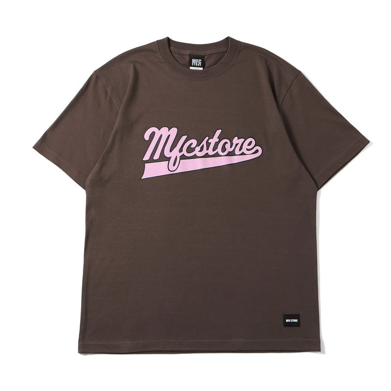 MFC STORE（エムエフシー ストア）の「MFC ストアチームロゴ半袖Tシャツ（トップス）」