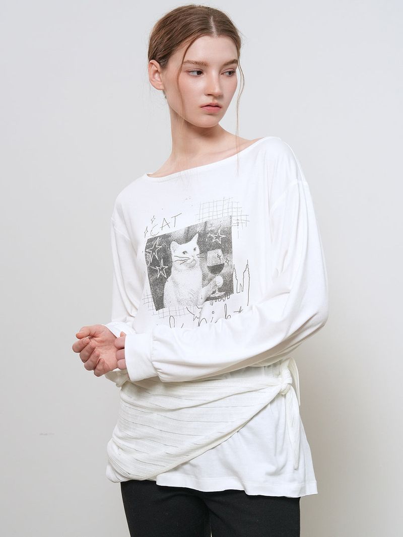 ボートネックルーズフィット グラフィックTシャツ