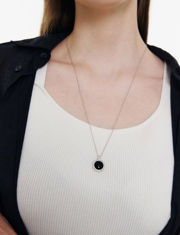 hyeres lor（イエール・ロール）の「26SS★ [Premium Plating] Pennysense AB(W) Coin Necklace Onyx（Accessories）」