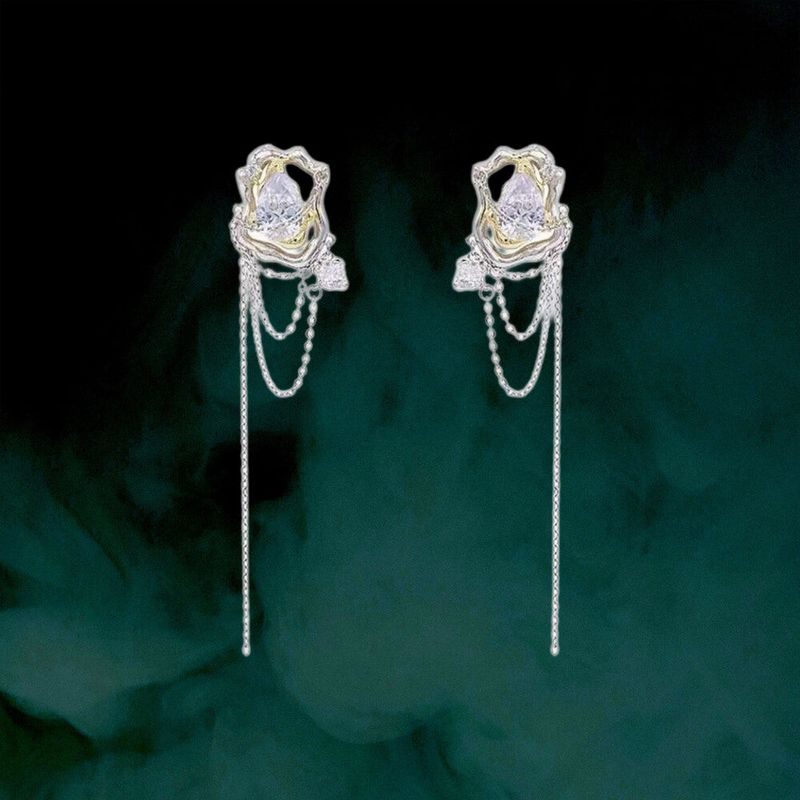 MÜCE（ミュセ）の「0067 シルバーニードルチェーンドロップドピアス（アクセサリー）」