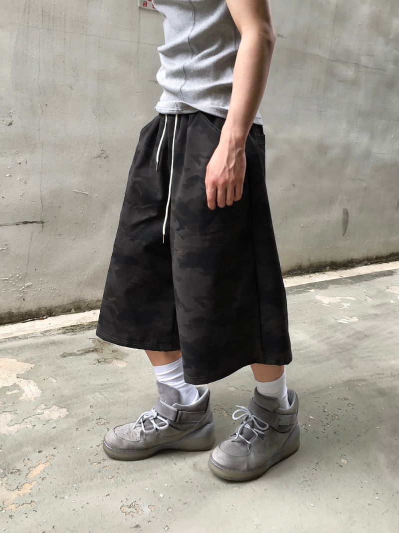 DISCERNMENT（ディサーンメント）の「トープ ミリタリー カモ バミューダショーツ 2C（パンツ）」