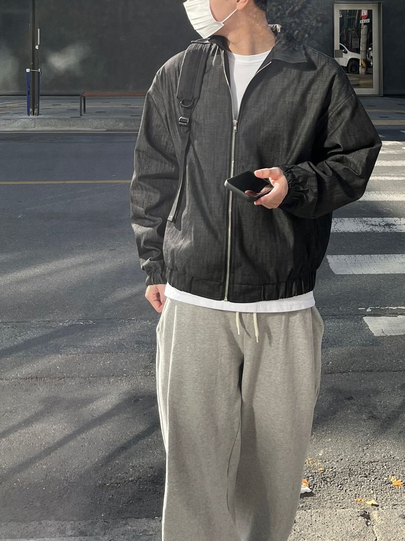 Side pintuck sweatpants
