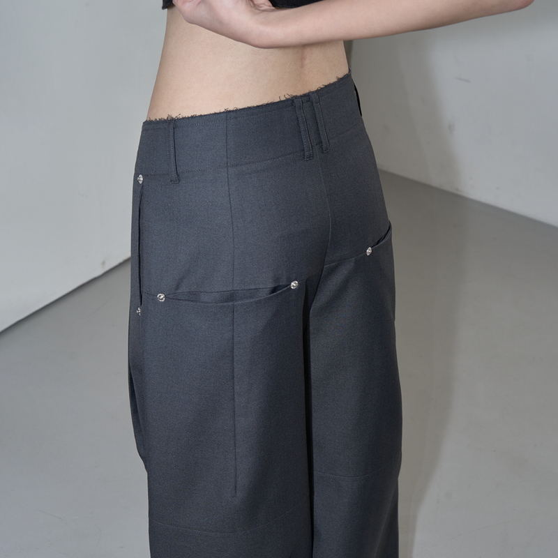 WAIST DETAIL TWO-TUCK WIDE SLACKS (GRAY)