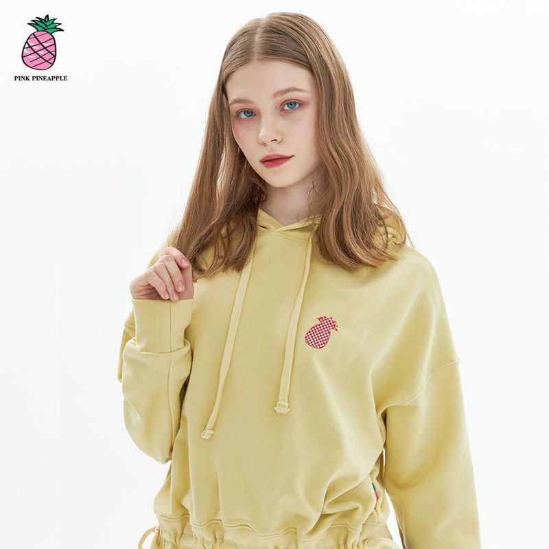 PINK PINEAPPLE（ピンクパイナップル）の「CHESS CHECK CROPPED HOODIE (2color)（Tops）」