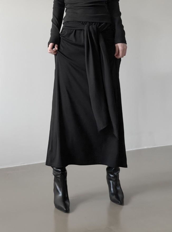 Tain Knot Long Skirt