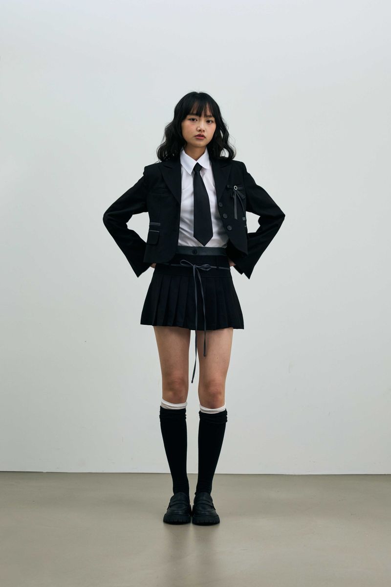 SCARLET PLEATS SKIRT PANTS / BLACK