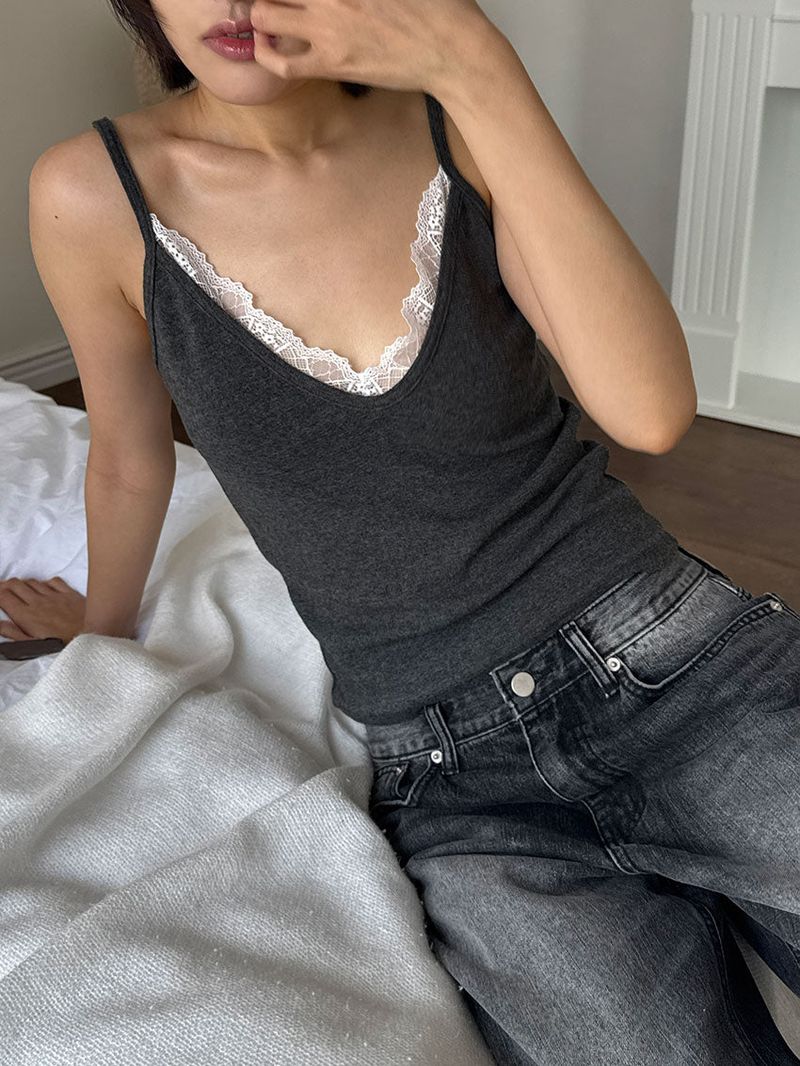 SLIP LACE SLEEVELESS