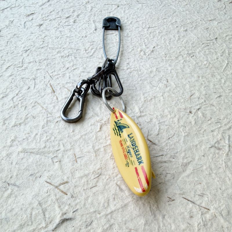 FADE MEET（フェードミート）の「Surf Pin Keychain（Others）」