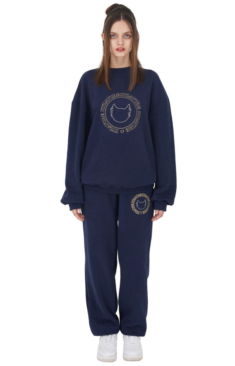 ITZAVIBE（イッザバイブ）の「[IPT007-7] CIRCLE GLITTER LOGO JOGGER PANTS NAVY（Pants）」