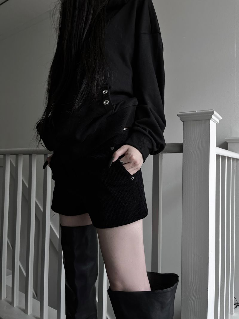 corduroy rivet short pants